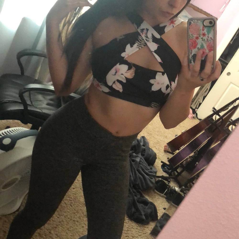 BLACK FLORAL SWIMSUIT TOP